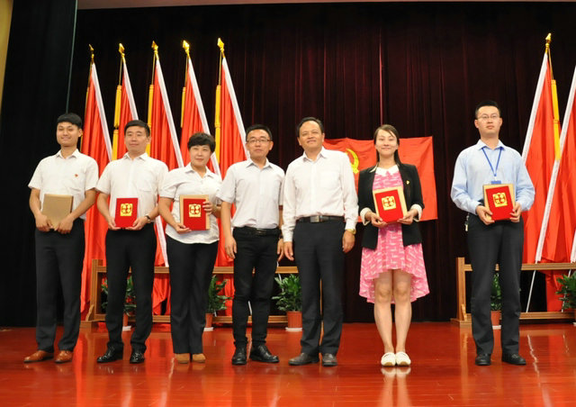 南京科技馆“传诵红色经典、喜迎盛会召开”迎接十九大诗歌朗诵比赛取得圆满成功