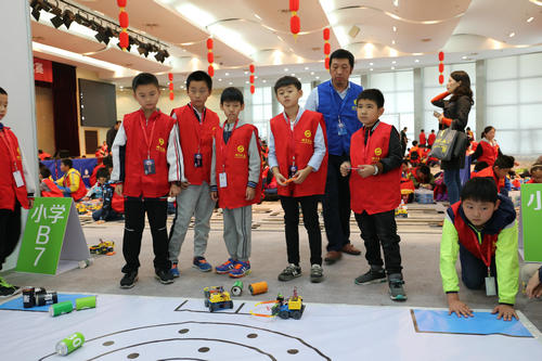 2017江苏省凤凰EQ教育机器人大赛在我馆成功举办