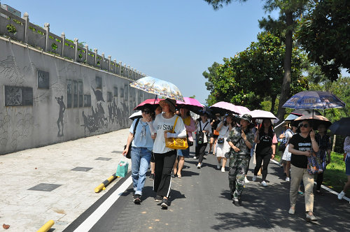 南京科技馆在溧水大金山国防园开展工会活动