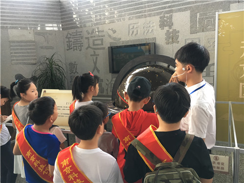 南京科技馆科普传播小使者古代科技展里过端午