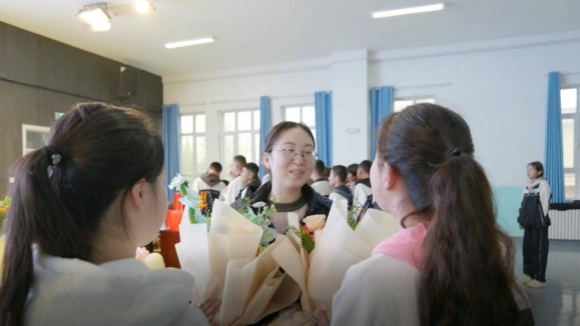 南京科技馆助力“苏韵伊情 青苗筑梦”之科普行活动走进新疆伊犁察县校园