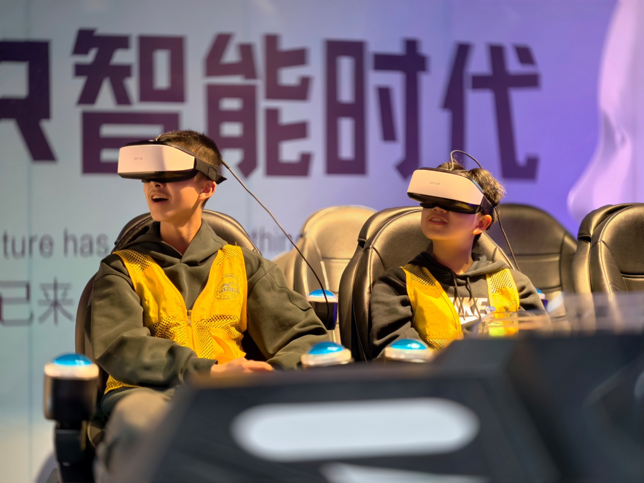 创客流新高！南京科技馆“春假+清明”科普热力拉满