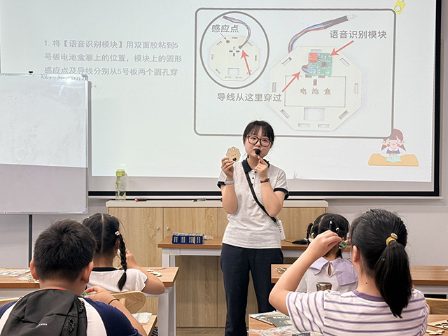 国庆热度爆棚 南京科技馆迎来2026年度第一百万名游客